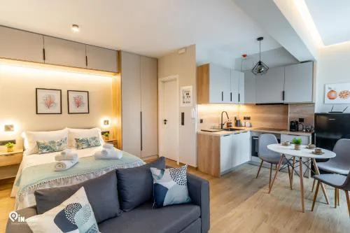 Athena & Phevos - Seaside View Luxury Studio in Nea Makri