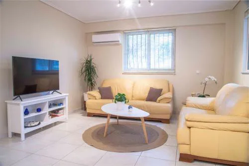 Cozy Beach Home Near Pristine Sea w/ Free Netflix