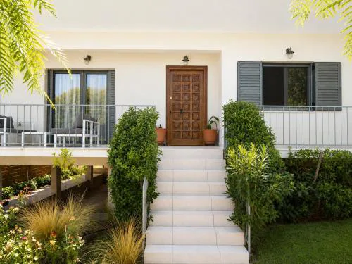 Pleasant Cosy House with sea view