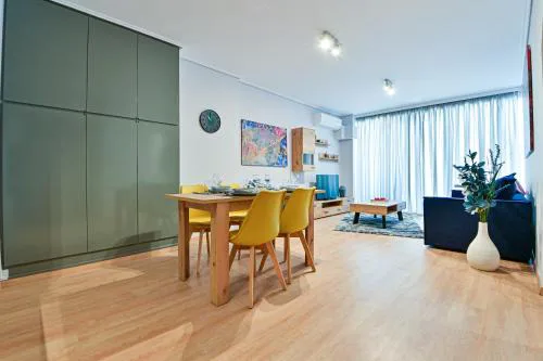 Beautiful new apartment 5 min from Piraeus Port (A2)