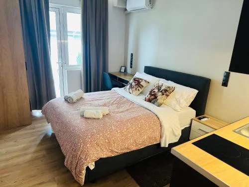 Brown balcony suite no 2 Piraeus Port