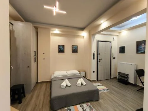 Cozy Harbor Studio Just 3 min from Piraeus Port
