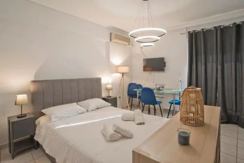 Ella Suite Piraeus Stylish St, Balcony & Sea View