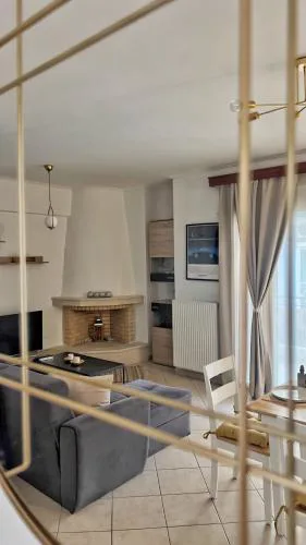 H&H cozy retreat ,Fireplace and Parking