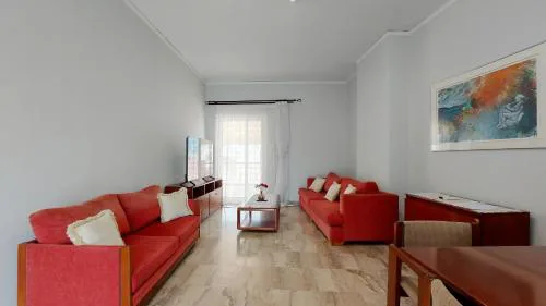 Modern, Renovated Apartment in Nikaia