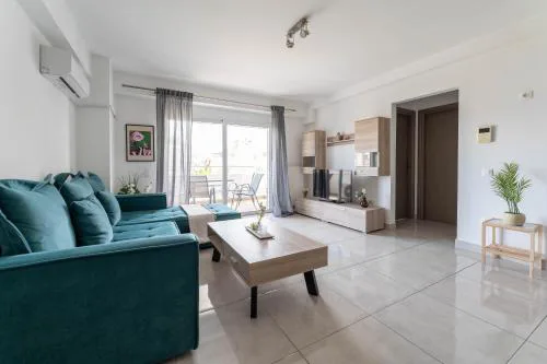 Modern spacious apartment located in Piraeus (B8)