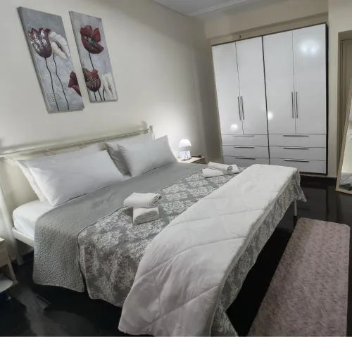 Piraeus City Center Apartment Port & Metro Dimotiko theatro