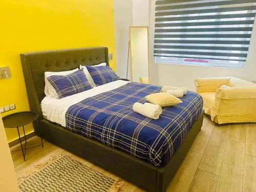 Royal Blue Grand Suite No 1