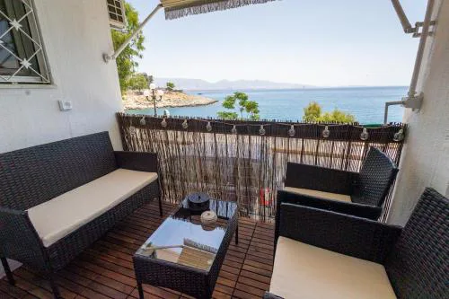TheJellyfishDream Sea-view Balcony Piraeus Escape