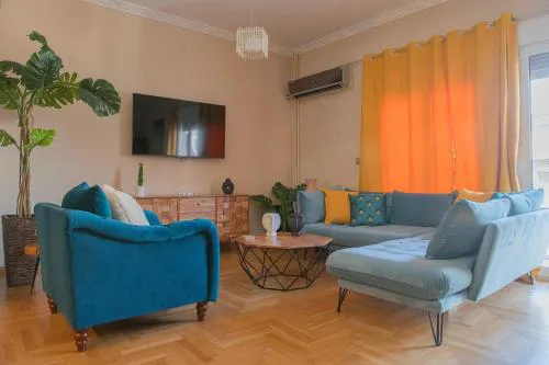 Urban Oasis, Stylish Short Stay Apartment in Piraeus Center