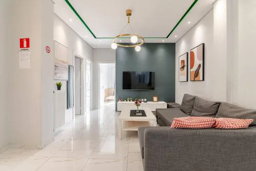 Warm and modern brand new apartment