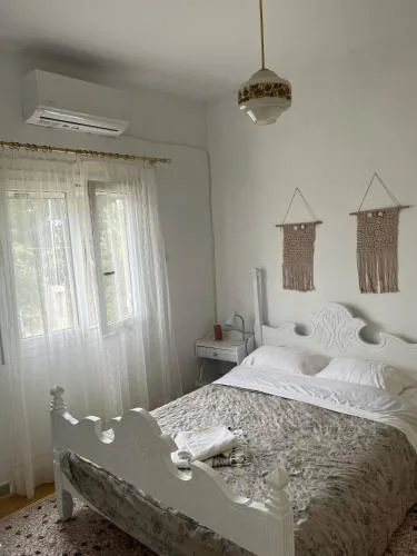 Eva's house