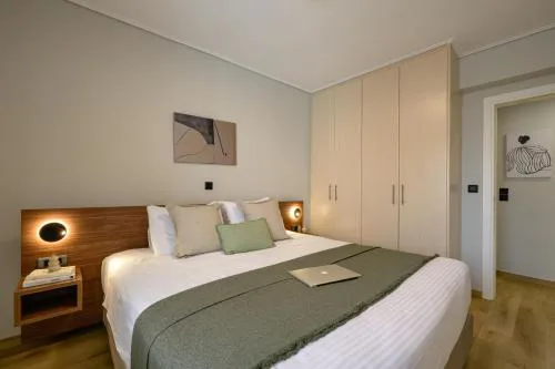 Elise Apartments Airport by Airstay