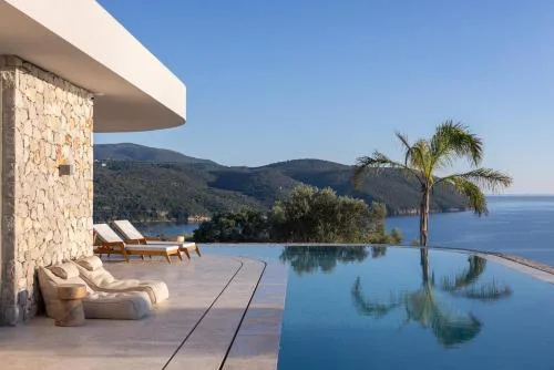 Villa On the Rocks