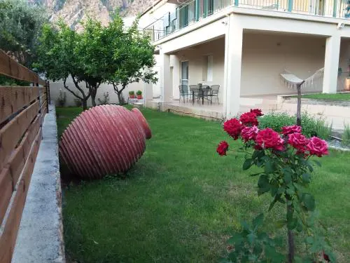 THALASSA ALMYROS APARTMENTS