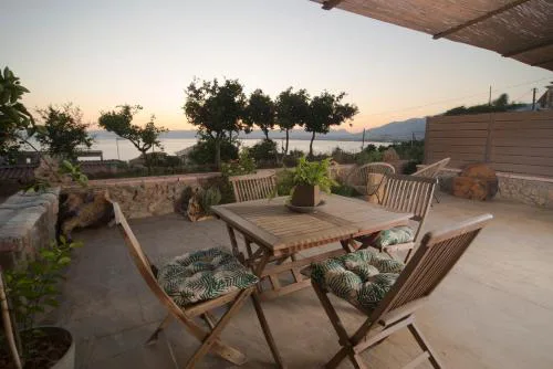 Wood&Stone Guesthouse