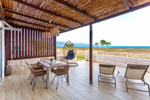 Boho Vibes Beachfront Detached House