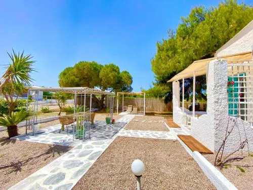 Peaceful Cottage House - Private Garden