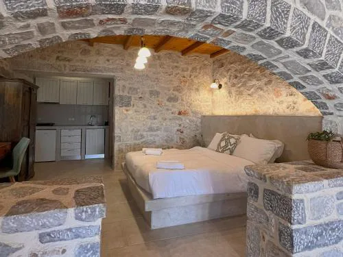 Achelatis Traditional Guest Houses