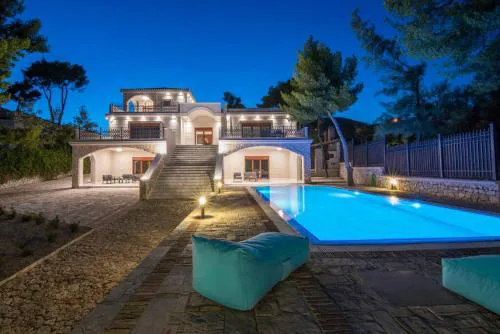 villa lion