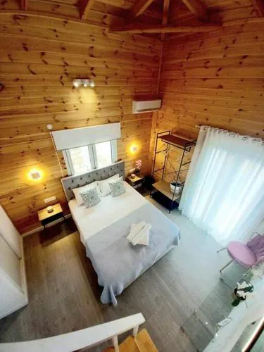 Divine Studios Elafonisos B2