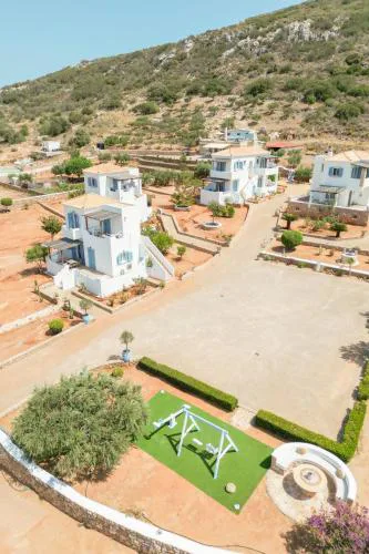 Santa Maria Village