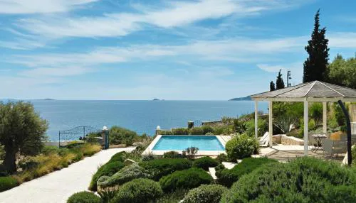 Livealot Villa
