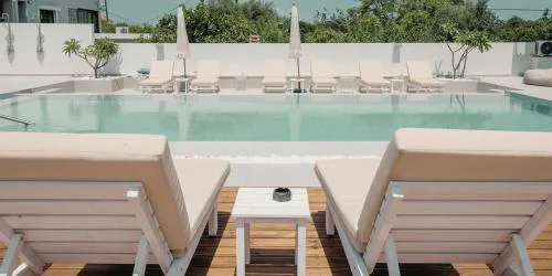 Ennea Suites-Frost suite