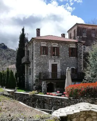 Tsarbou Guesthouse