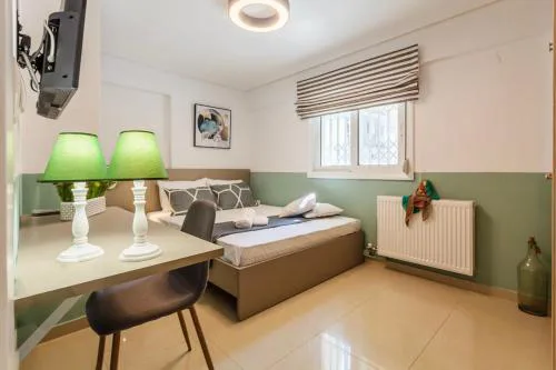 Kalamata Lime Studio - Cozy Gem with Private Parking