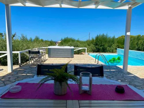Betty's Villas