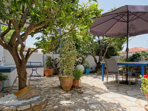 Summer Garden Studio - village location