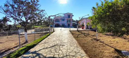 Dimelia Heaven Farm