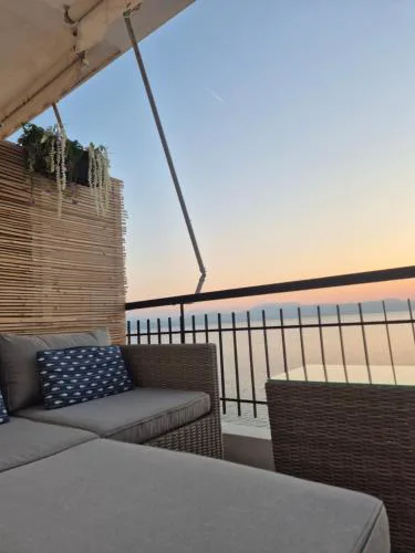 Captain's home loutraki