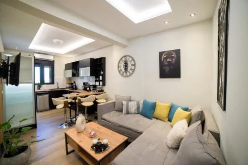 Luxurious apartment in the heart of town !