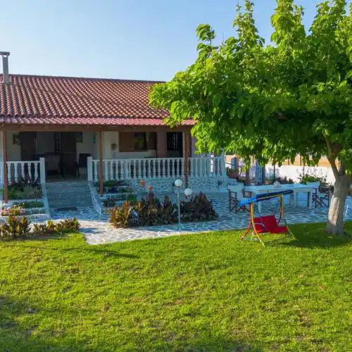 Seaside Retreat for Families and Pets