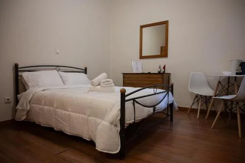 Pretty Little Studio 2 by Home Sweet Home