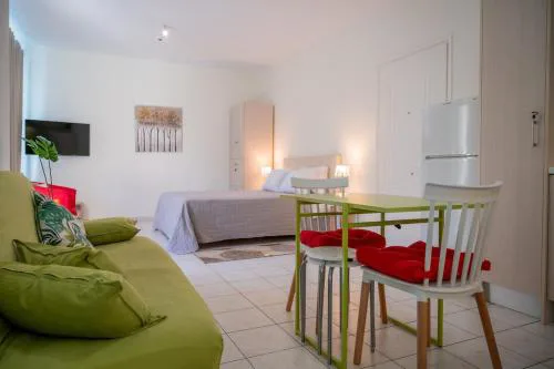 Thalia's Apartment by Home SH