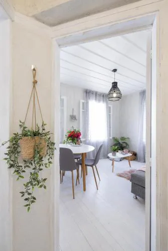 Theros Cottage - garden & sea breeze