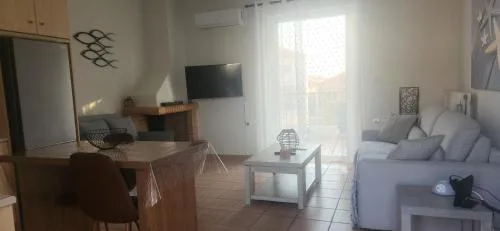 Paralio Place