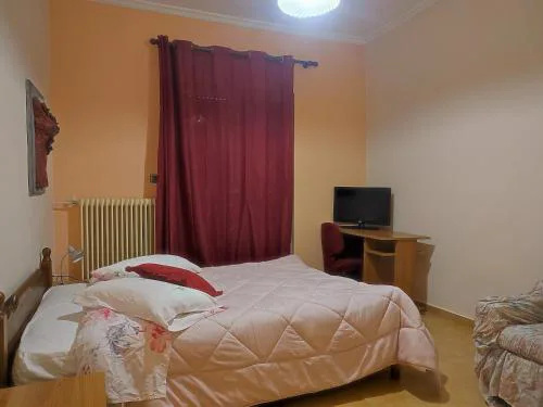 Mema's Tranquil Studio in Patra - Free Parking