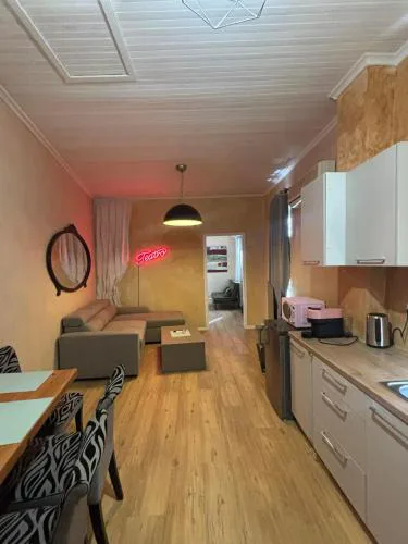 Teatro Art Suite - Short walk to City Center