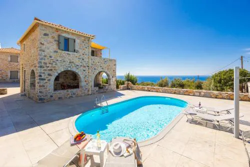 Villa Dioni Tria
