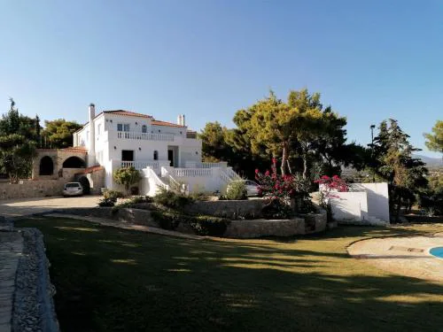 Ktima Nafsika - Ground-floor luxury apartment in idyllic estate!