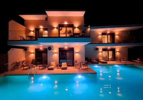 Aelia Luxury Apartments & Pool
