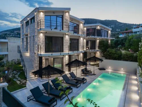 Petra Suites Tolo