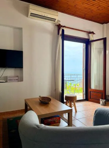 Mitzelitsa Guest House - Seaview Apartment - Balcony - 2-4 Guests