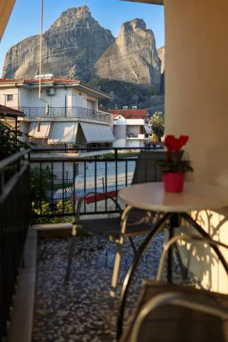 Bill Kostas Central Apartment