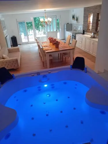 Meteora Grande luxury suite & spa villa