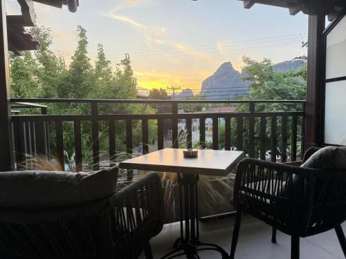 Polyzos Luxury Suites Meteora #6 - Adults Friendly